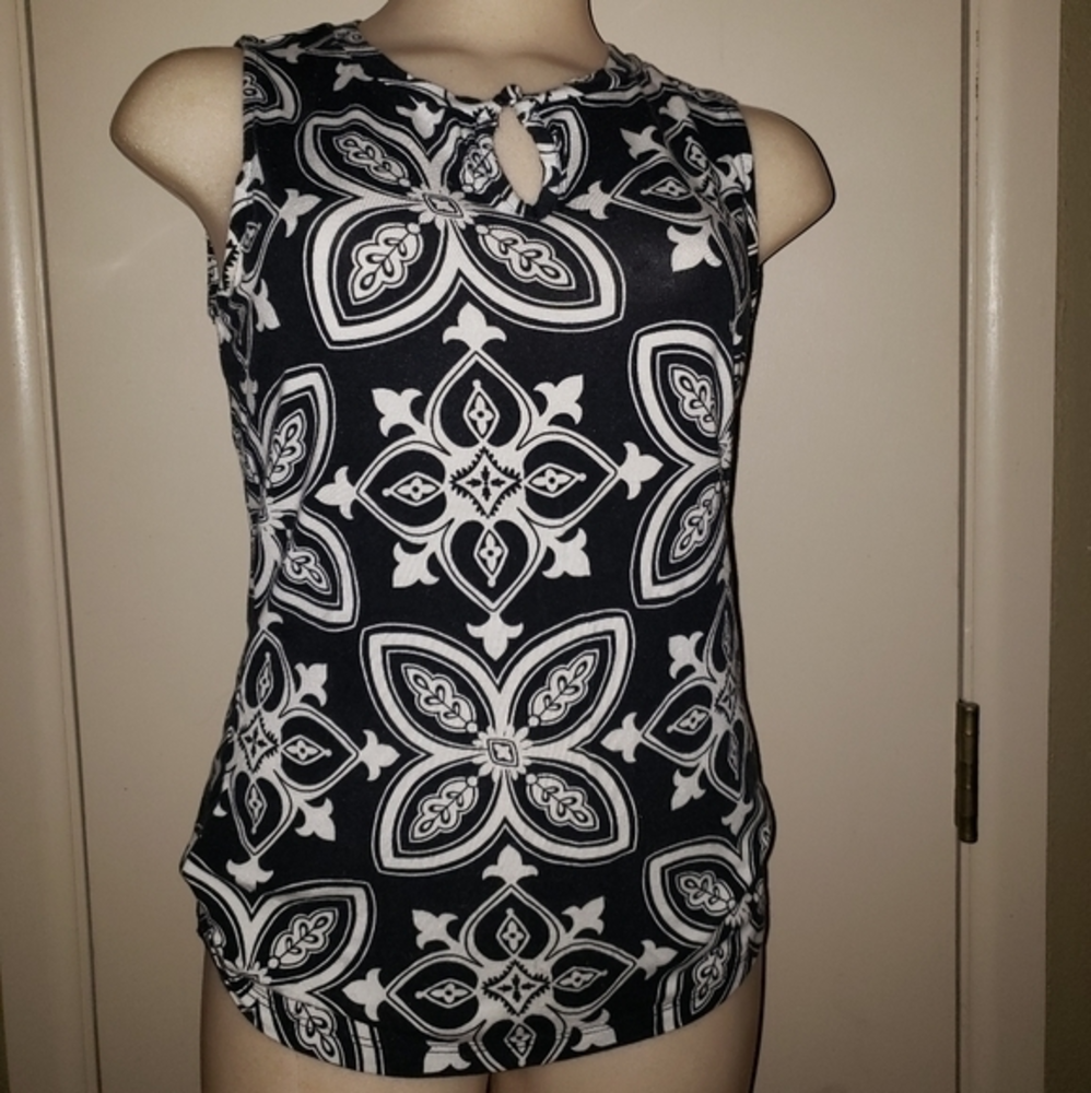 Ann‎ Taylor black and white sleeveless top